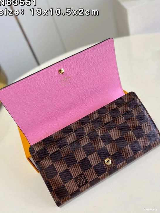 Vuitton SARAH Louis WALLET 0111